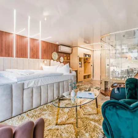 Hausboot Relax 4*