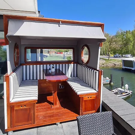 Hausboot Relax Sagard