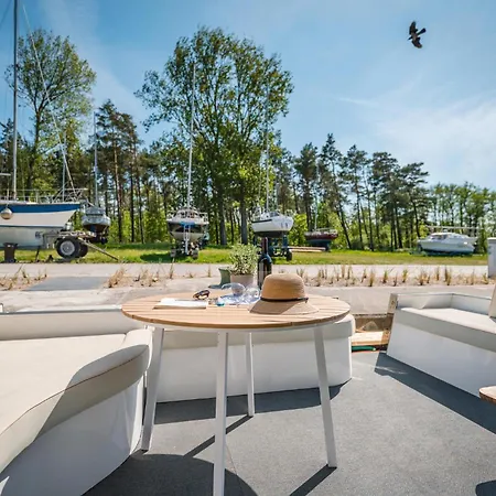 Hausboot Relax Botel 4*