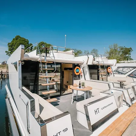Botel Hausboot Relax Sagard