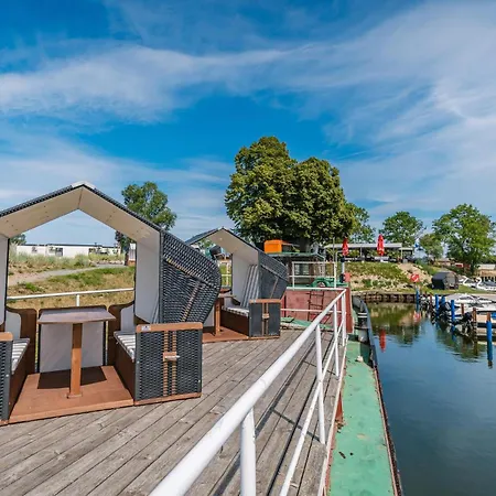 Hausboot Relax Ботель Загард